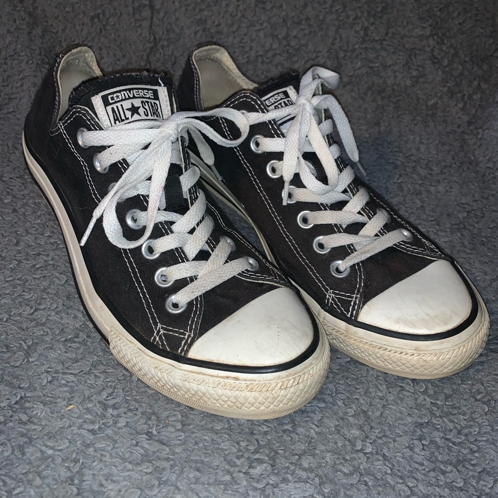 black low top converse